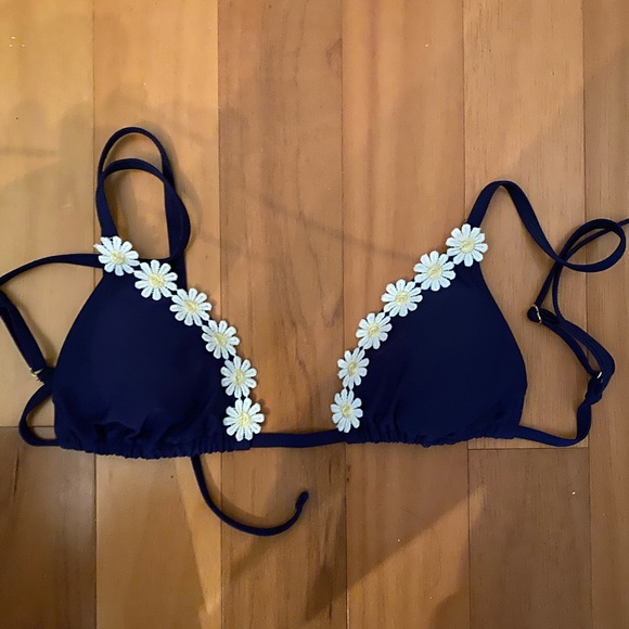 DAISY bikini top!! - Picture 2 of 2
